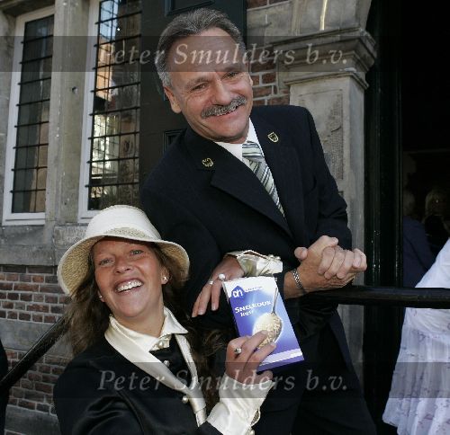 Naarden 18 mei 2005
Trouwen Tonnie des Bouvrie en Geert Loman in stadhuis Naarden.
Nicole des Bouvrie