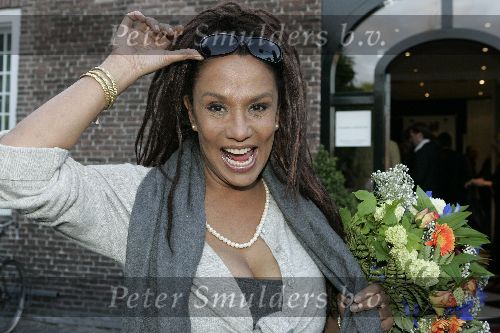 Naarden 12 mei 2005
Presentatie Boek Govert de Roos bij Arsenaal.
Patty Brard