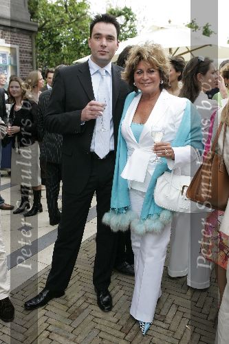 Amsterdam 25 mei 2005
Presentatie blad Rich in Amstel Hotel.
Christine Kroonenberg en Paul Schulten