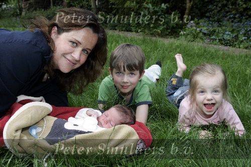 Amsterdam 1 mei 2005
Paulien Huizinga met Michiel Mol en hun kinderen Paul Myrthe en Pieter.