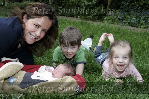 Amsterdam 1 mei 2005
Paulien Huizinga met Michiel Mol en hun kinderen Paul Myrthe en Pieter.