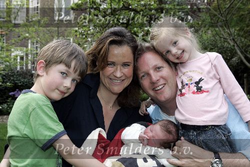 Amsterdam 1 mei 2005
Paulien Huizinga met Michiel Mol en hun kinderen Paul Myrthe en Pieter.