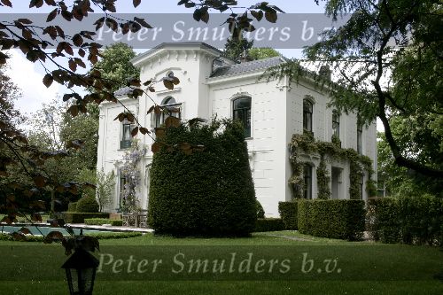 Wijk bij Duurstede 9 mei 2005
Prinses Irene  haar huis met zwembad