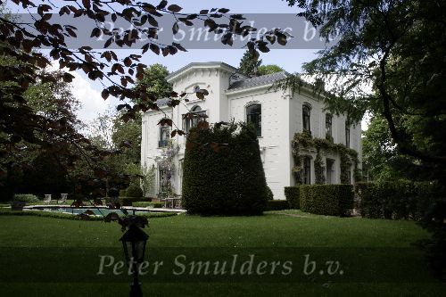 Wijk bij Duurstede 9 mei 2005
Prinses Irene  haar huis met zwembad