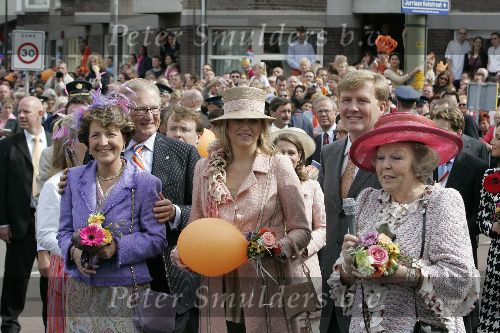Scheveningen 30 april 2005
Koningin Beatrix viert 25 jarig jubileum.
Koningin Beatrix Prins Willem Alexander Maxima Margriet en Pieter v Vollenhoven
