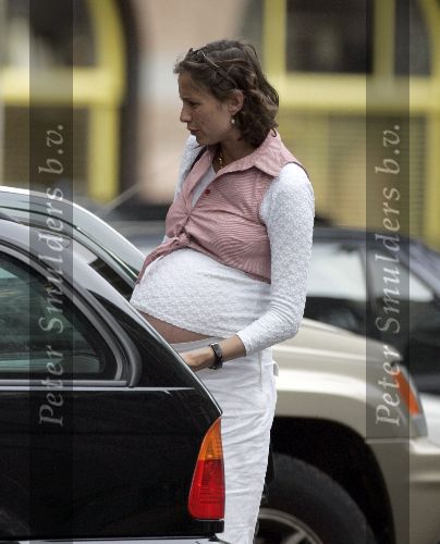 Amsterdam  26 mei 2005
Prinses Marilene hoogzwanger met blote buik