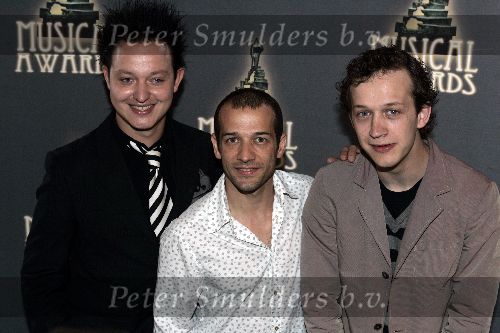 Amsterdam 20 mei 2005
Perslunch ivm John Kraaykamp musical awards in Fifteen.
vlnr Rop Verheijen Michele Tesoro en Rein Hofman