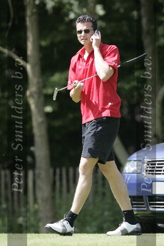 Naarderbos 26 mei 2005
Golftournooi Richard Krajicek foundation.
Richard Krajicek met gsm