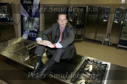 Amsterdam 6 mei 2005
Rob Geus bij ondertekenen kontrakt electrolux