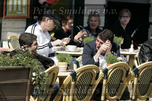 Amsterdam 18 mei 2005
Shota Arveladze en ...Arveladze op terras op pc hooftstraat