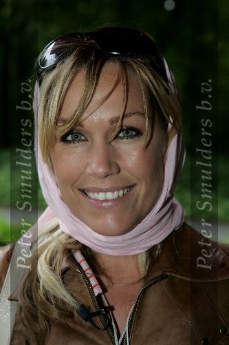 Vierhouten 29 mei 2005
Rally met cabrio\'s vanwege 10 jarig bestaan Beau Monde.
Tanja Jess met hoofddoek