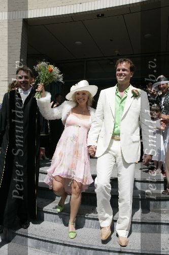 Joure 28 mei 2005
Trouwen Yvonne Jaspers en Pieter v d Beukering.
Yvonne  en Ed Nijpels