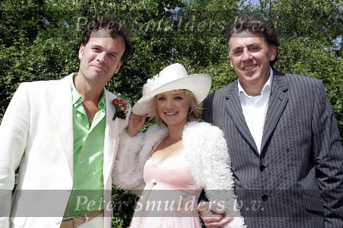 Joure 28 mei 2005
Trouwen Yvonne Jaspers en Pieter v d Beukering.
Yvonne en Ed Nijpels