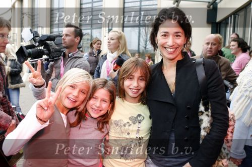 Scheveningen 25 oktober 2006
Premiere Kus in het circustheater.Annemarie Engelkes met dochter  .