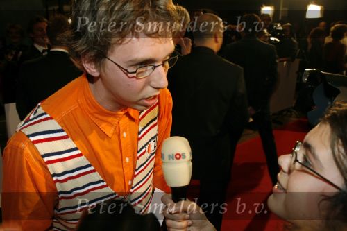 Amsterdam 20 oktober 2006
Uitreiking televizierring in het ij theater.
Adje v Nispel ( Arijan v Bavel ) die bij Paul de Leeuw altijd in het programma zit