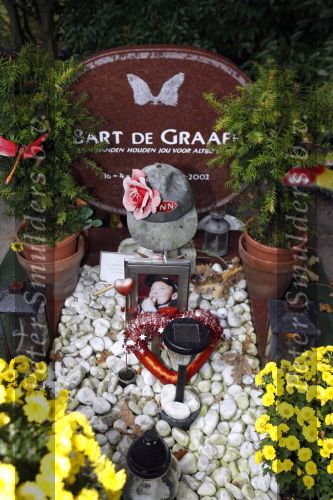 Heemstede 21 oktober 2006
Graf van Bart de Graaff.