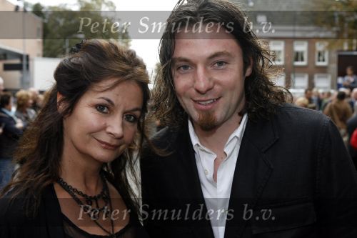 Den Bosch 22 oktober 2006
Premiere Grease in Den Bosch.
Belinda Meuldijk met vriend Thiery en Robert met zijn vriendin
