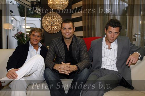 Eemnes 11 november 2006
Stephan een van de bewoners van de gouden kooi. Bart edn Brian(r)