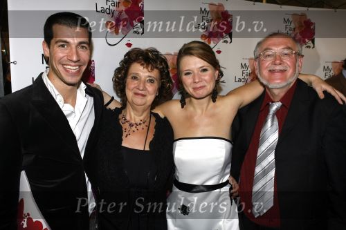 Apeldoorn 2 november 2006
Premiere My fair lady met Celine Purcell en Thom Hoffman.
 Celine en haar vriend Oren Schrijver en ouders
Peter Smulders bv