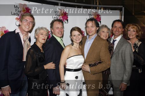 Apeldoorn 2 november 2006
Premiere My fair lady met Celine Purcell en Thom Hoffman.
 Celine Thom Bob Fosco Paul Haenen en Gerrie v d Klei