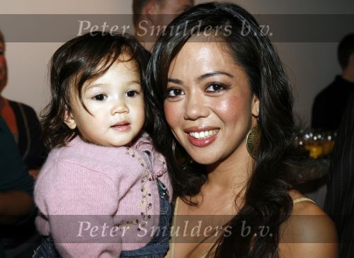 Den Bosch 22 oktober 2006
Premiere Grease.
Cystine Carreon met haar dochtertje