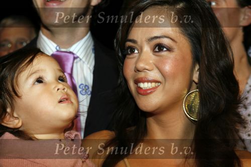 Den Bosch 22 oktober 2006
Premiere Grease.
Cystine Carreon met haar dochtertje