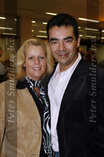Schiphol 5 november 2006
hans Breukhoven arriveert op schiphol na reis naar de Mount Everest. Connie Constanza Jordi (met zijn vrouw) Marvin Shanna en  Edwin Breukhoven met zijn vrouw Ageeth Breukhoven
