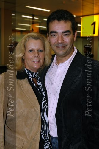 Schiphol 5 november 2006
hans Breukhoven arriveert op schiphol na reis naar de Mount Everest. Connie Constanza Jordi (met zijn vrouw) Marvin Shanna en  Edwin Breukhoven met zijn vrouw Ageeth Breukhoven