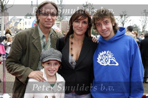 Scheveningen 25 oktober 2006
Premiere Kus in het circustheater. Eric v Tijn met gezin .