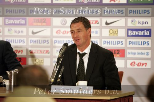 Eindhoven, 4 November 2006 Kompetitiewedstrijd PSV-NAC Eindstand 3-0 Seizoen 2006/2007
Ernie Brandts na afloop bij de persconferentie