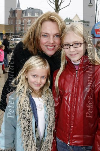 Scheveningen 25 oktober 2006
Premiere Kus in circustheater.
Esther Duller met dochters