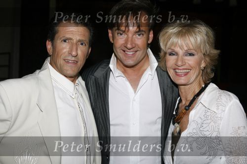 Baarn 26 oktober 2006
Tooske Ragas presenteert het nieuwe sbs programma Je wordt bedankt met daarin Gerard Joling.met saskia en Serge
