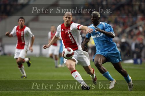 Amsterdam 12 november 2006
AJAX-PSV 0-1 in de arena. Jaap Stam en Arouna Kone
Peter Smulders bv