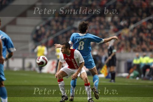 Amsterdam 12 november 2006
AJAX-PSV 0-1 in de arena.Johnny Heitinga en Philip Cocu
Peter Smulders bv