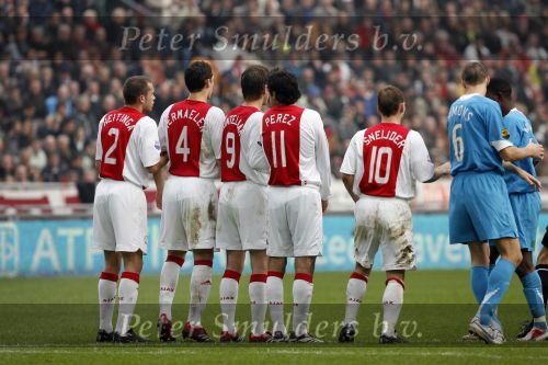 Amsterdam 12 november 2006
AJAX-PSV 0-1 in de arena. Johnny Heitinga Thomas Vermaelen kenneth Perez Klaas Jan Huntelaar en Wesley Sneijder
Peter Smulders bv