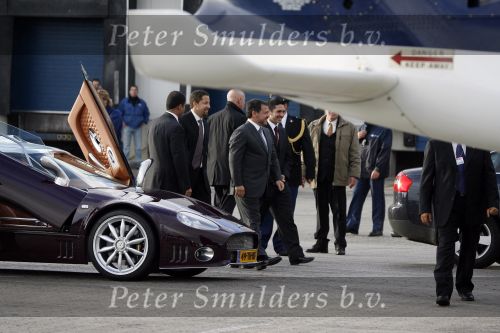 Zeewolde 1 november 2006
Koning Abdullah Koningin Rania en Koningin Beatrix op bezoek bij de spyker fabriek waar ze rondgeleid worden door Viktor Muller.