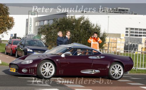 Zeewolde 1 november 2006
Koning Abdullah Koningin Rania en Koningin Beatrix op bezoek bij de spyker fabriek waar ze rondgeleid worden door Viktor Muller.