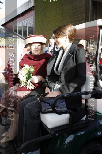Lelystad 1 november 2006
Koning Abdullah van Jordanie en zijn vrouw Koningin Rania samen met koningin Beatrix op bezoek bij de Batavia.