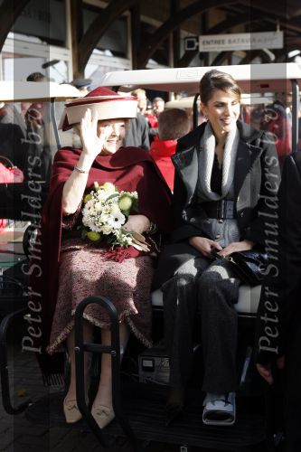 Lelystad 1 november 2006
Koning Abdullah van Jordanie en zijn vrouw Koningin Rania samen met koningin Beatrix op bezoek bij de Batavia.