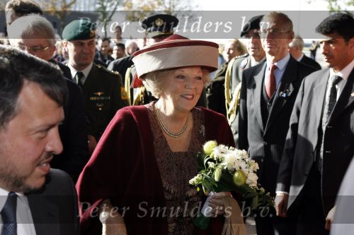 Lelystad 1 november 2006
Koning Abdullah van Jordanie en zijn vrouw Koningin Rania samen met koningin Beatrix op bezoek bij de Batavia.