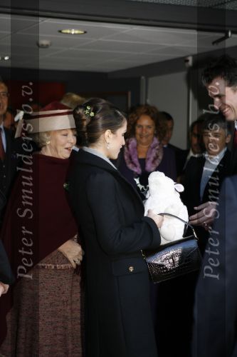 Lelystad 1 november 2006
Koning Abdullah van Jordanie en zijn vrouw Koningin Rania samen met koningin Beatrix op bezoek bij de Batavia.