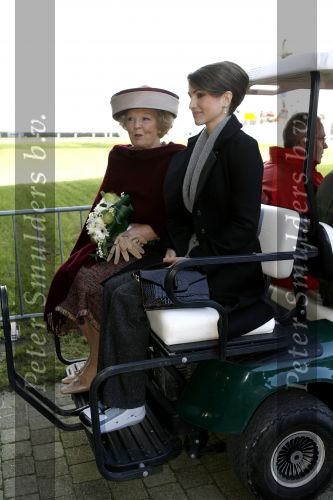 Lelystad 1 november 2006
Koning Abdullah van Jordanie en zijn vrouw Koningin Rania samen met koningin Beatrix op bezoek bij de Batavia.