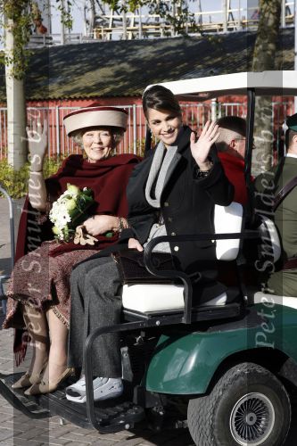 Lelystad 1 november 2006
Koning Abdullah van Jordanie en zijn vrouw Koningin Rania samen met koningin Beatrix op bezoek bij de Batavia.