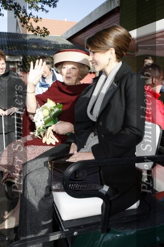 Lelystad 1 november 2006
Koning Abdullah van Jordanie en zijn vrouw Koningin Rania samen met koningin Beatrix op bezoek bij de Batavia.