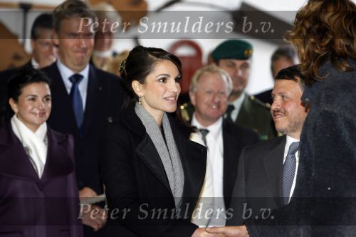 Lelystad 1 november 2006
Koning Abdullah van Jordanie en zijn vrouw Koningin Rania samen met koningin Beatrix op bezoek bij de Batavia.