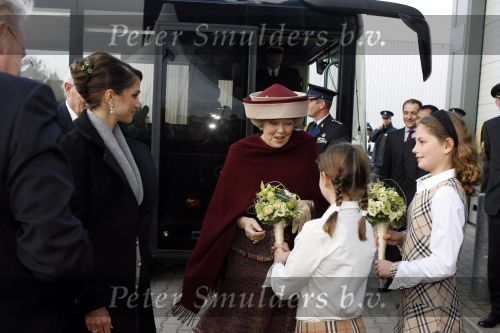 Zeewolde 1 november 2006
Koning Abdullah Koningin Rania en Koningin Beatrix op bezoek bij de spyker fabriek waar ze rondgeleid worden door Viktor Muller.
