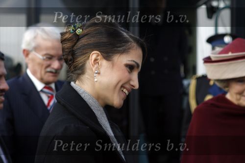 Zeewolde 1 november 2006
Koning Abdullah Koningin Rania en Koningin Beatrix op bezoek bij de spyker fabriek waar ze rondgeleid worden door Viktor Muller.