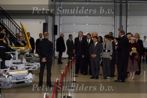 Zeewolde 1 november 2006
Koning Abdullah Koningin Rania en Koningin Beatrix op bezoek bij de spyker fabriek waar ze rondgeleid worden door Viktor Muller.