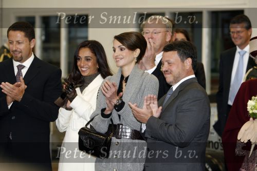 Zeewolde 1 november 2006
Koning Abdullah Koningin Rania en Koningin Beatrix op bezoek bij de spyker fabriek waar ze rondgeleid worden door Viktor Muller.