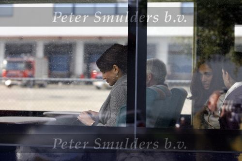 Zeewolde 1 november 2006
Koning Abdullah Koningin Rania en Koningin Beatrix op bezoek bij de spyker fabriek waar ze rondgeleid worden door Viktor Muller.